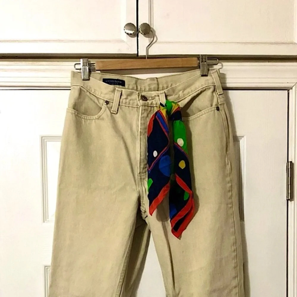 💚HOST PICK💚 Fun and ✨FABULOUS✨ Vintage Scarf - Picture 2 of 2